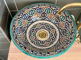 Detail van het handbeschilderde patroon van waskom Cádiz Sterkrans – 39 cm